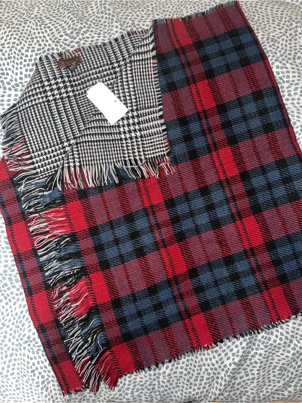 NWT Buckle Fringe Plaid Scarf Double-Sided Tartan Wrap 80x23